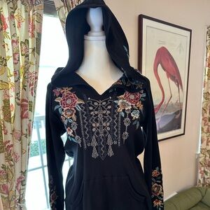 Johnny Was waffle knit hooded pullover. Size small. Beautifully embroidered.